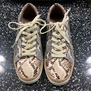 Sneakers by Crown Vintage